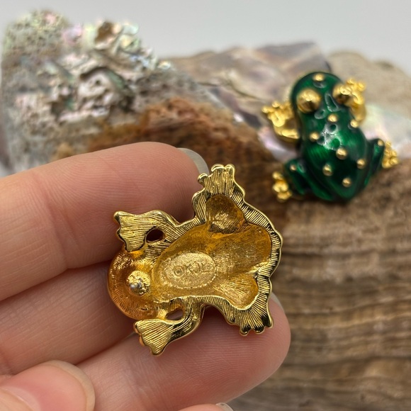 Kenneth Jay Lane Green and Gold Frog Earrings - Picture 3 of 8